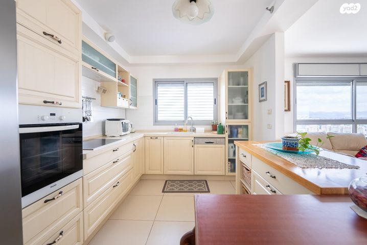 גג/ פנטהאוז, מגדל ים, מודיעין מכבים רעות