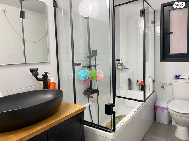 דירה, שדרות הרצל, נאות שמיר, יבנה