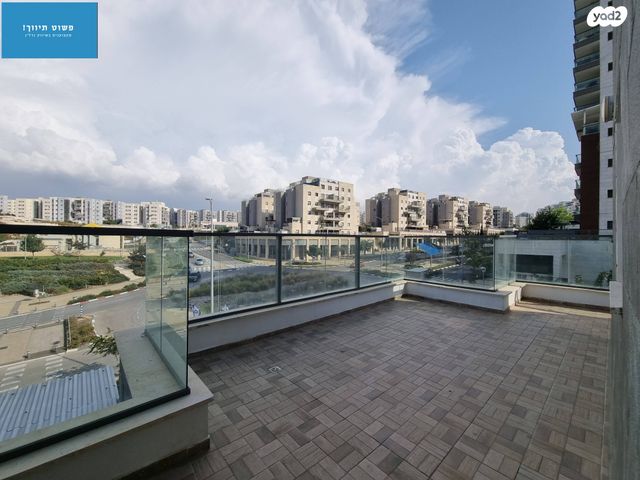 דירה, אלון, החורש, חריש