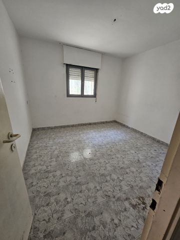 בית פרטי/ קוטג', אבן עזרא 36, שכונה ד', באר שבע