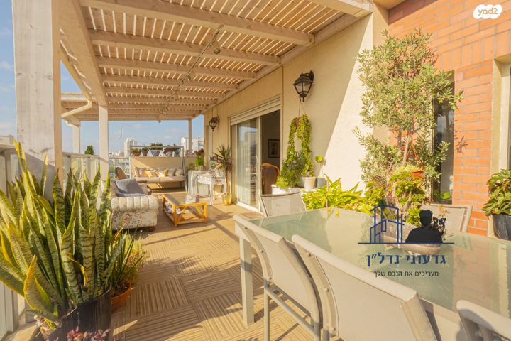 גג/ פנטהאוז, השר משה, נגבה, רמת גן