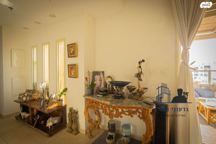 גג/ פנטהאוז, השר משה, נגבה, רמת גן