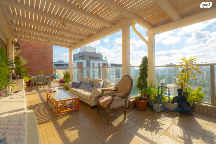 גג/ פנטהאוז, השר משה, נגבה, רמת גן