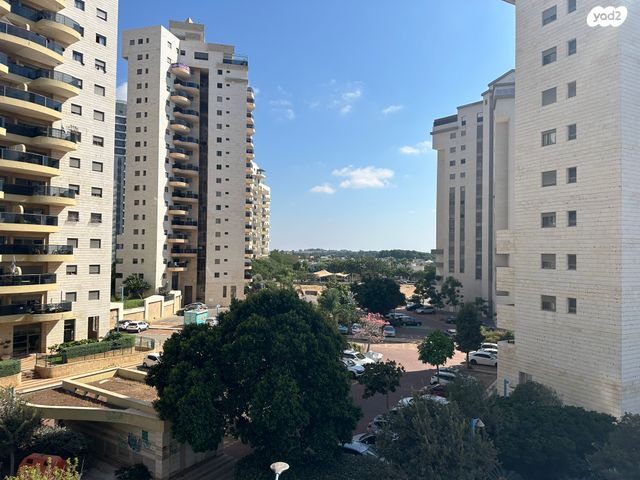 דירה, חוט השני, עין הים, חדרה