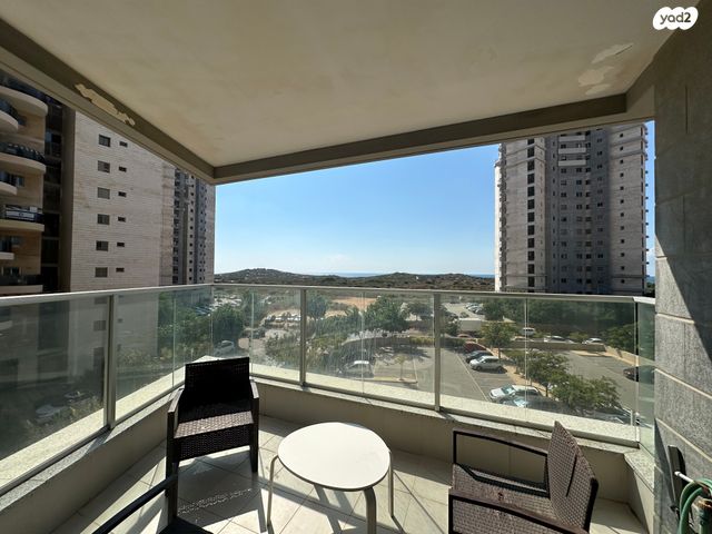 דירה, חוט השני, עין הים, חדרה