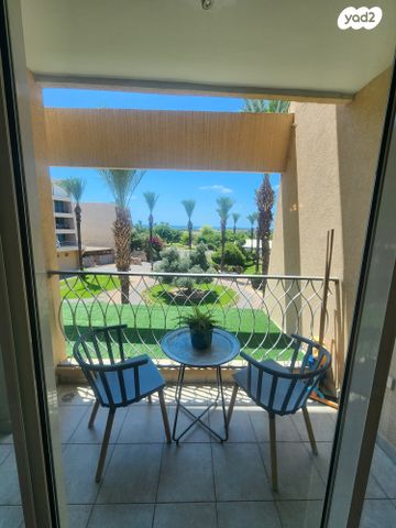 דירה, רוטשילד 1, קיסריה