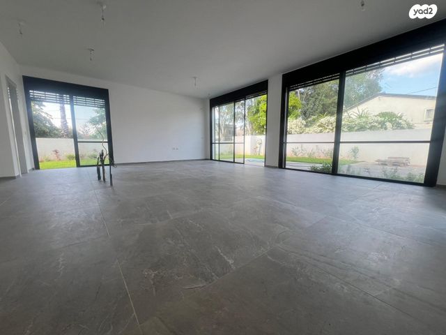 בית פרטי/ קוטג', השופטים 32, מרכז כרכור, פרדס חנה כרכור