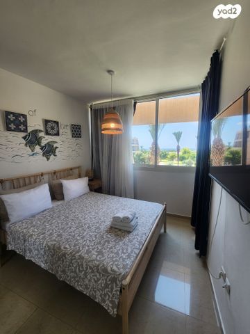 דירה, רוטשילד 1, קיסריה