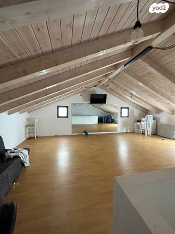 דו משפחתי, צבי סגל, ברנע, אשקלון