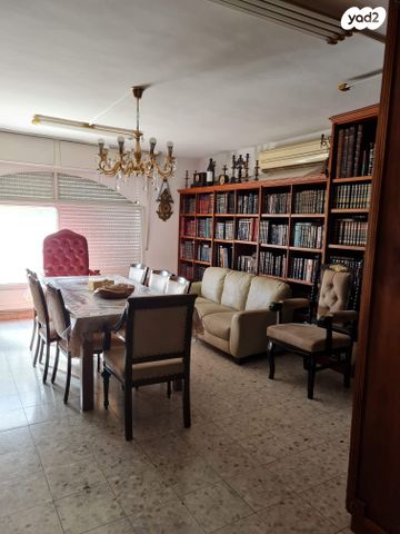 הרב חנוך מנדל גרוסברג 11