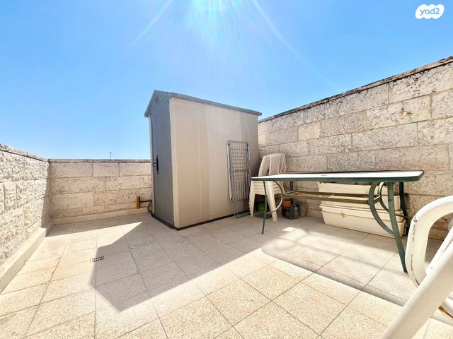 דופלקס, דן פגיס, פסגת זאב, ירושלים