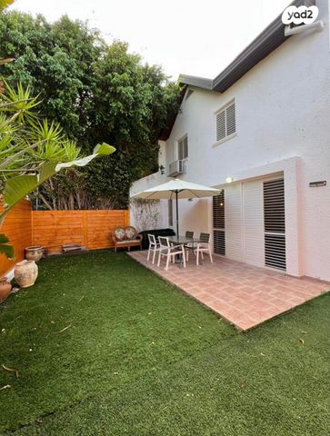 בית פרטי/ קוטג', הדליות 26, רמת פולג, נתניה