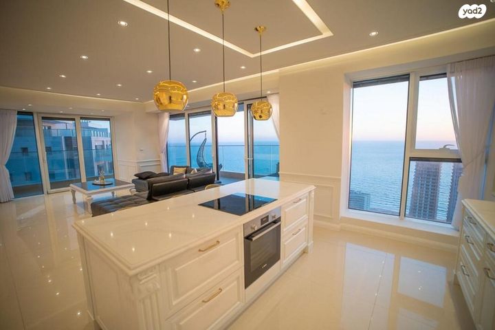 דירה, יצחק שדה 6, דרום מערב ותיק, בת ים