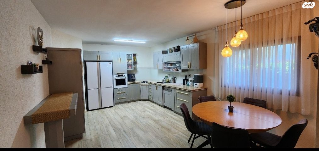 דו משפחתי, נווה גן, גן יבנה