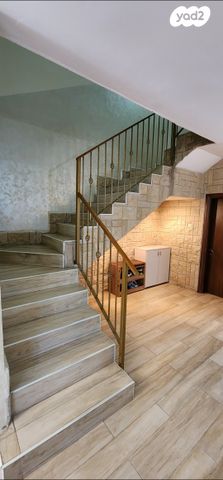 דו משפחתי, נווה גן, גן יבנה