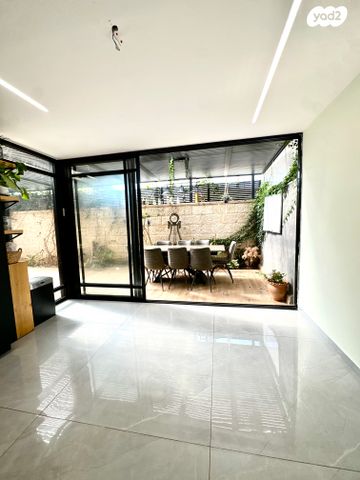 דירת גן, הנביאים, מודיעין מכבים רעות