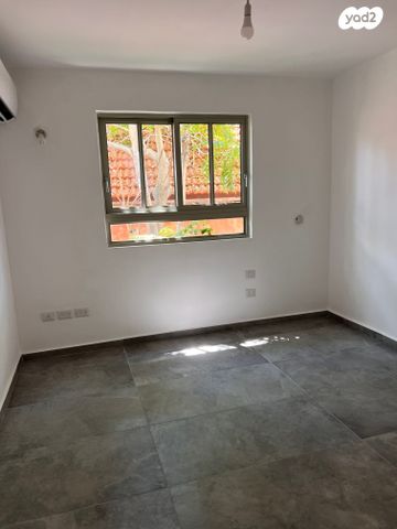 דירה, הדולפין, עג'מי, גבעת העליה, תל אביב יפו