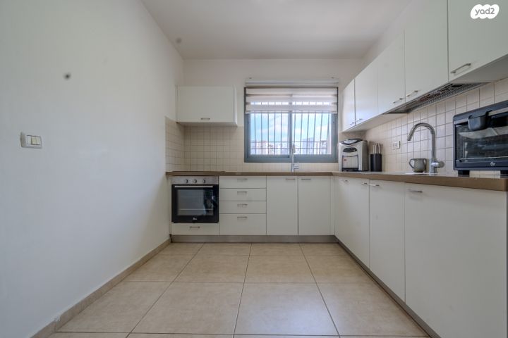 דירה, טופז 23, אבני חן, חריש