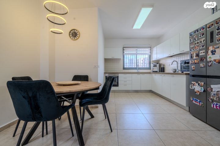 דירה, טופז 23, אבני חן, חריש