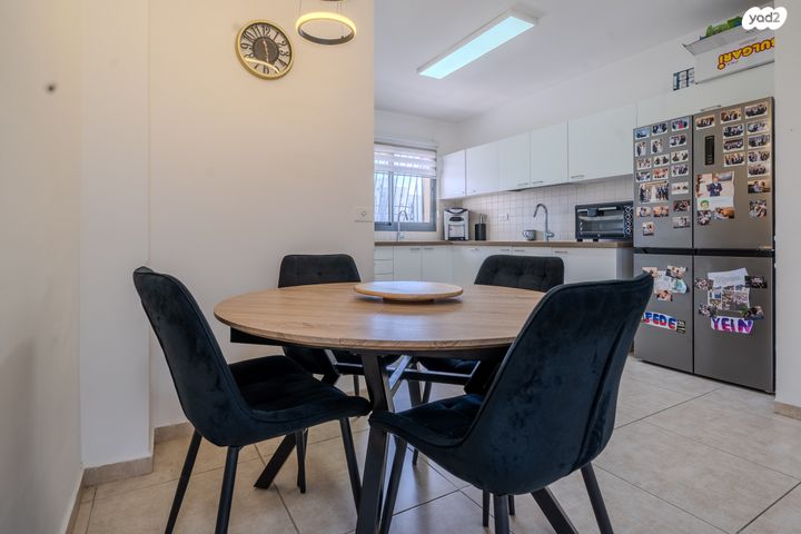 דירה, טופז 23, אבני חן, חריש