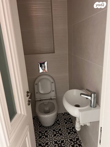 דירה, הדולפין, עג'מי, גבעת העליה, תל אביב יפו