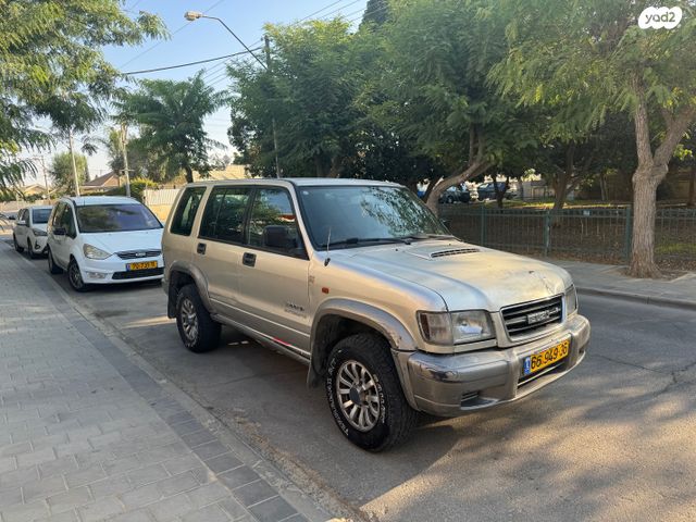 מודעת רכב איסוזו טרופר