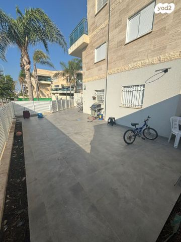 דירת גן, מיכאל אשבל, נווה זאב, נאות אילן, באר שבע