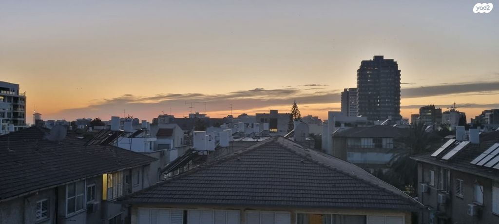 דירה, אחד העם, הרצליה