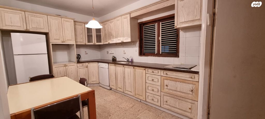 דירה, אחד העם, הרצליה