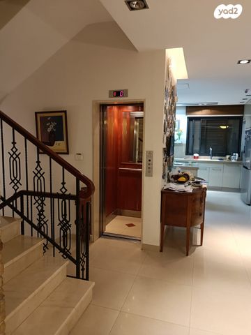 דו משפחתי, תלתן, רמת שרת, ירושלים