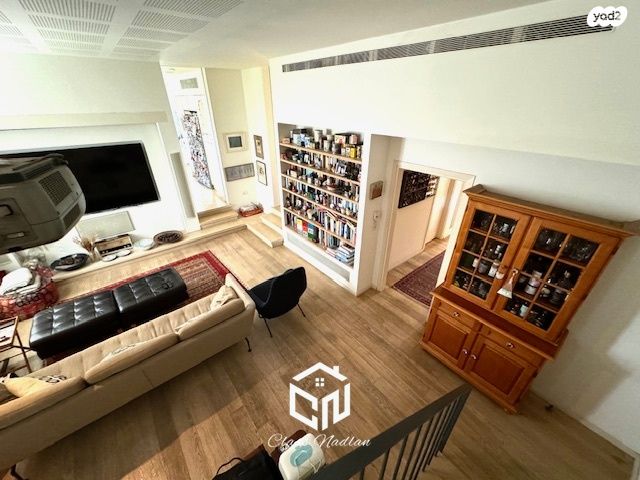 בית פרטי/ קוטג', סביון