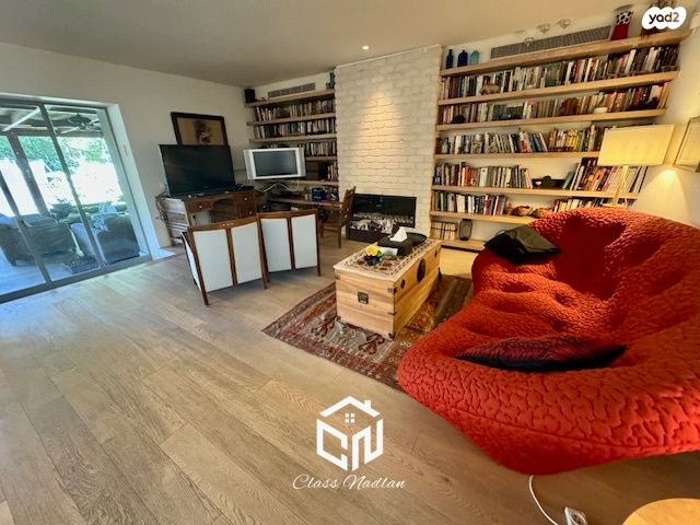 בית פרטי/ קוטג', סביון