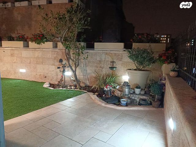 דו משפחתי, תלתן, רמת שרת, ירושלים