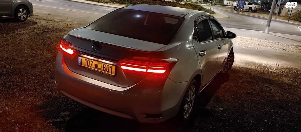 טויוטה קורולה