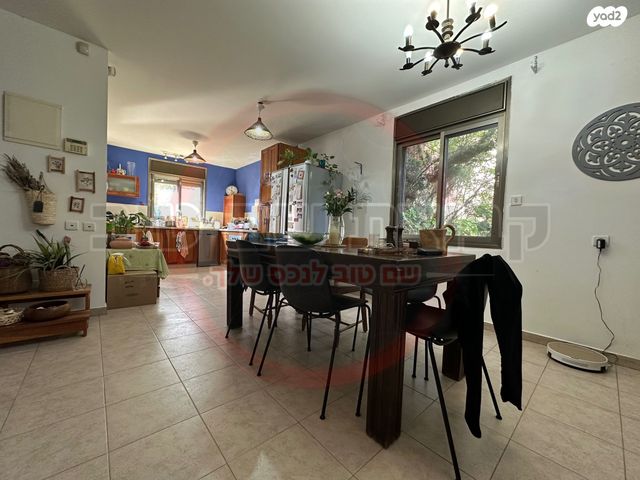 דו משפחתי, חבצלת, גן נר, גן נר