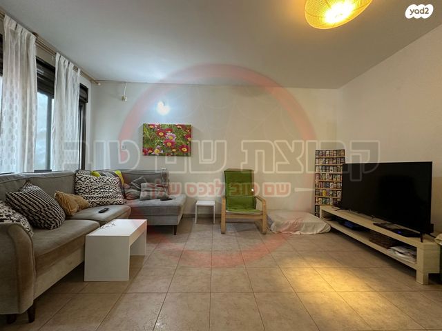 דו משפחתי, חבצלת, גן נר, גן נר