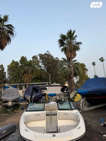 יאכטות - סירות מנוע