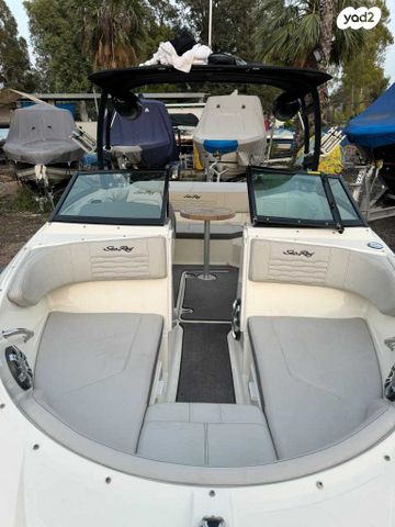 יאכטות - סירות מנוע