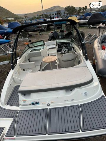 יאכטות - סירות מנוע