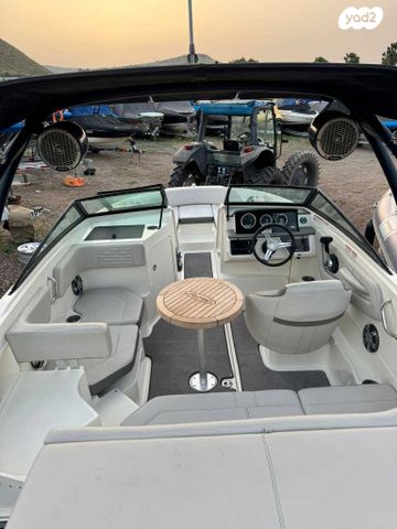 יאכטות - סירות מנוע