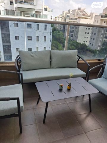 דירה, כפר סבא