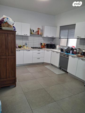 דירה, כפר סבא