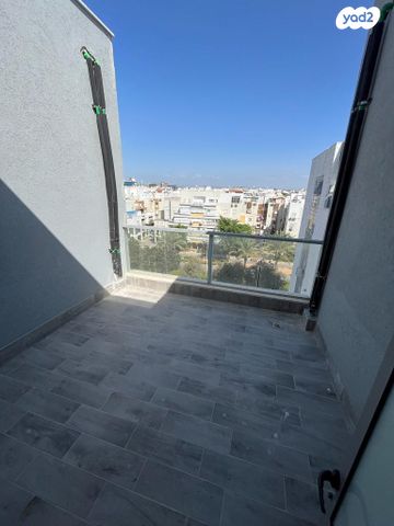 גג/ פנטהאוז, אברהם שפירא, רובע ו', אשדוד