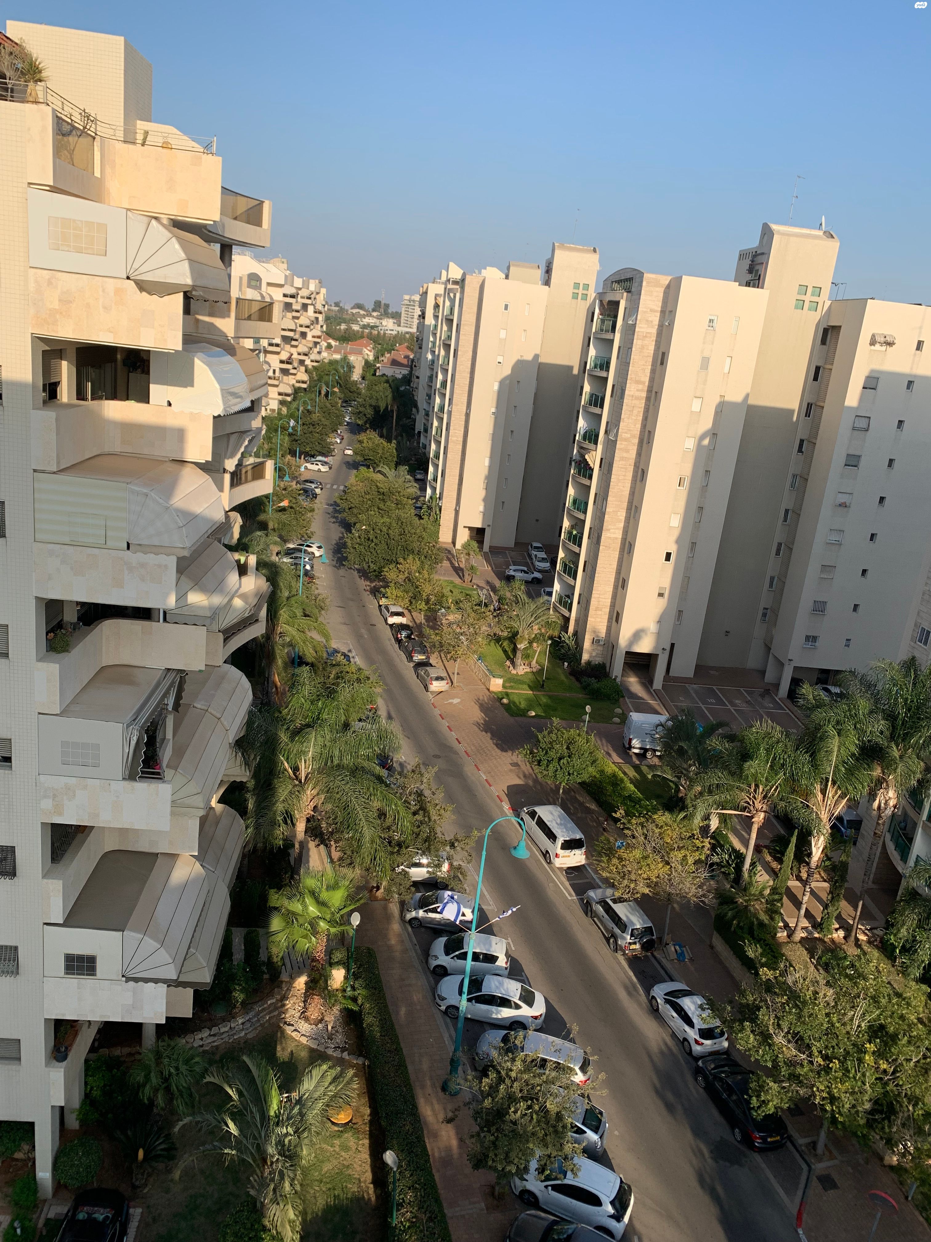 נעורים