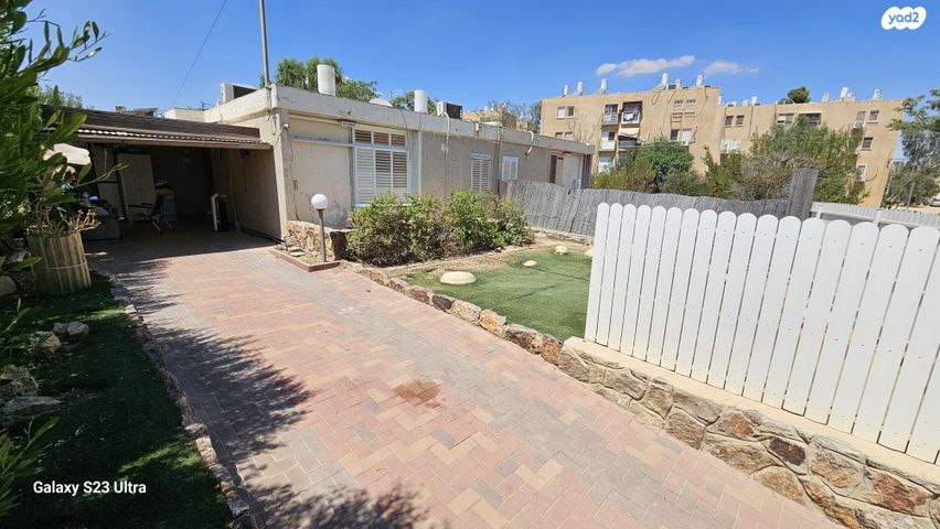 דו משפחתי, ערד