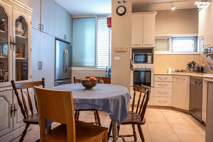 דירת גן, מהרש"ק יהודה, חברת חשמל, גבעתיים