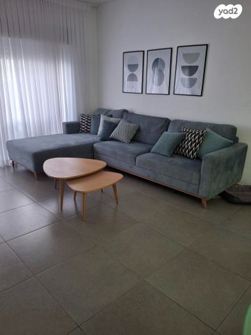 דירה, כפר סבא