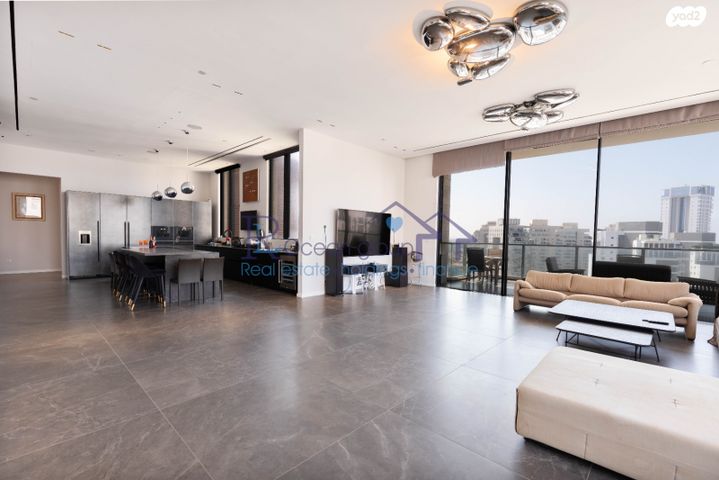 אריק לביא 18