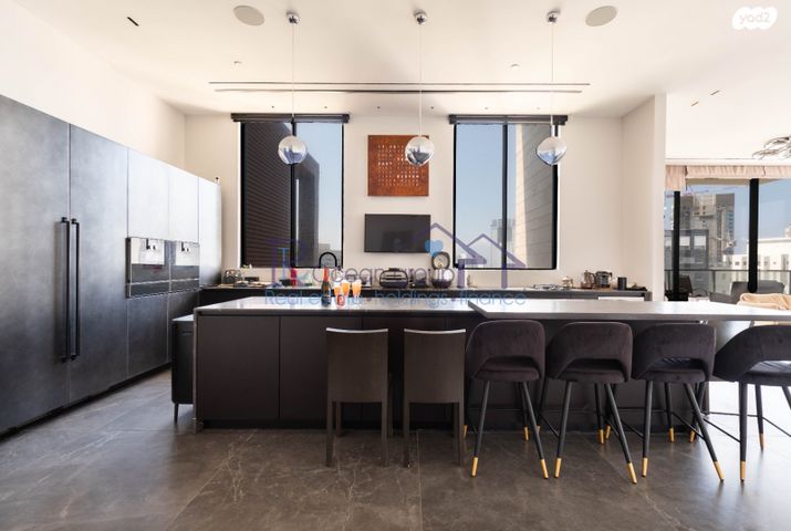 דירה, אריק לביא 18, עיר ימים, נתניה