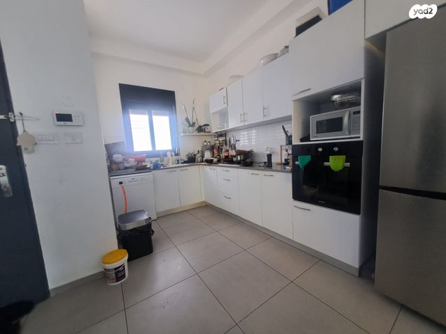 דירה, הקוממיות, הנביאים, בת ים